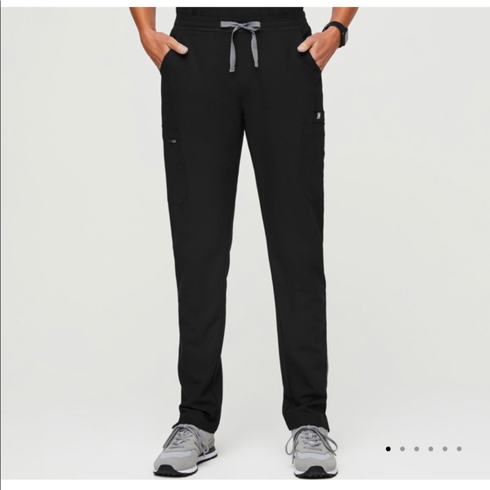 Figs: Yola Skinny Scrub Pants